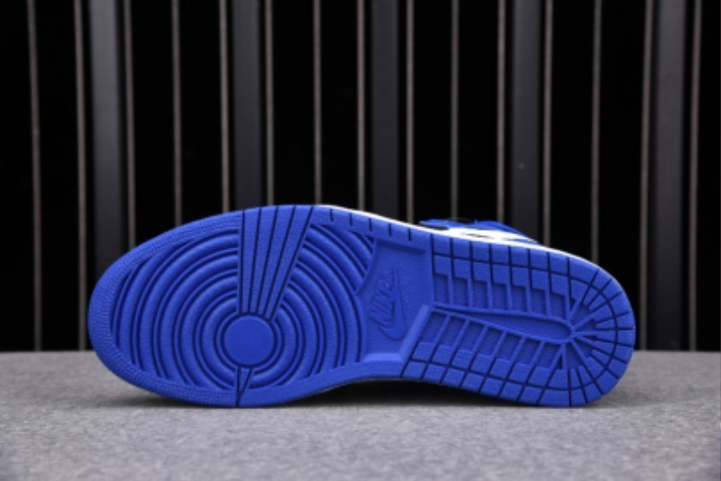 9180470b.jpg